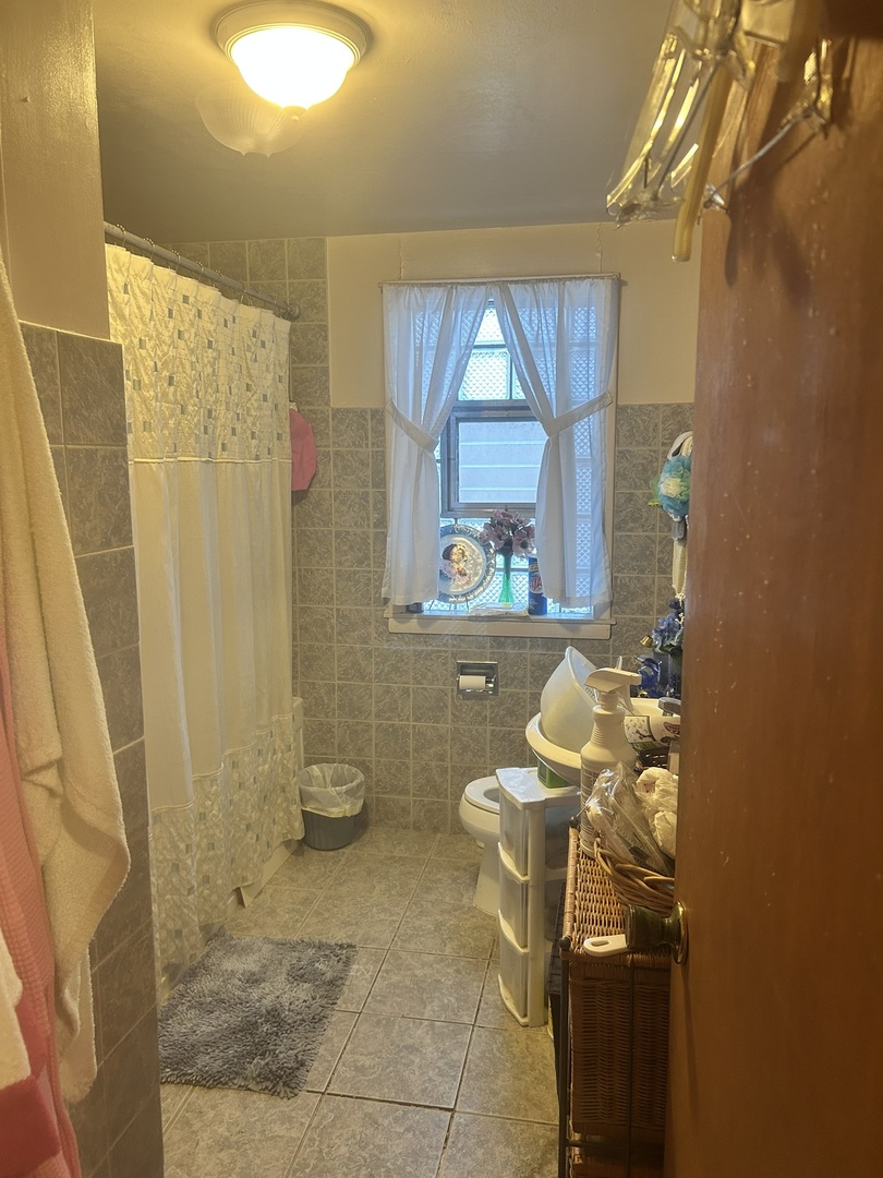 8731 S Clyde Avenue Property Photo 7