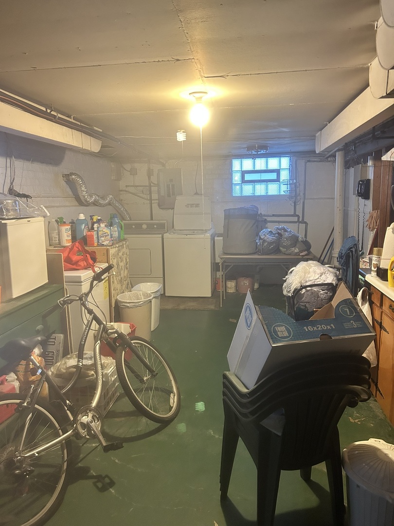 8731 S Clyde Avenue Property Photo 19