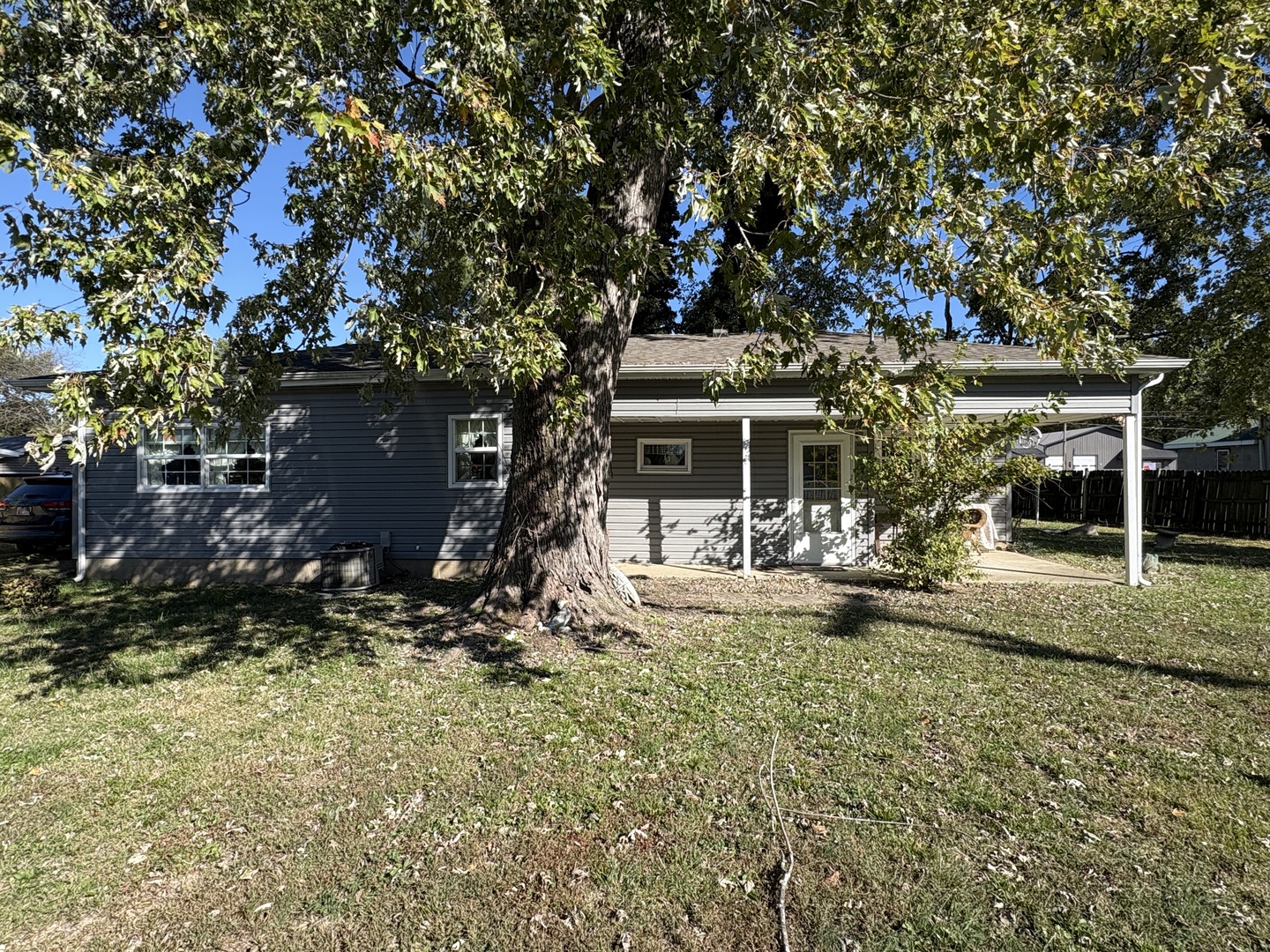 103 N Elm Street Property Photo 1