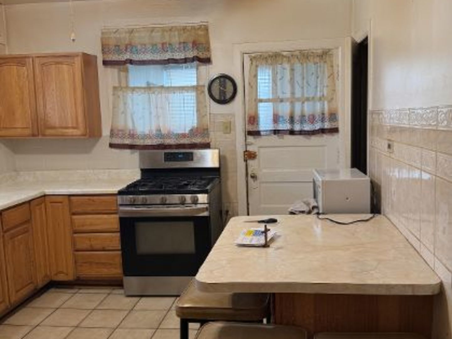 8101 S Harvard Avenue Property Photo 6