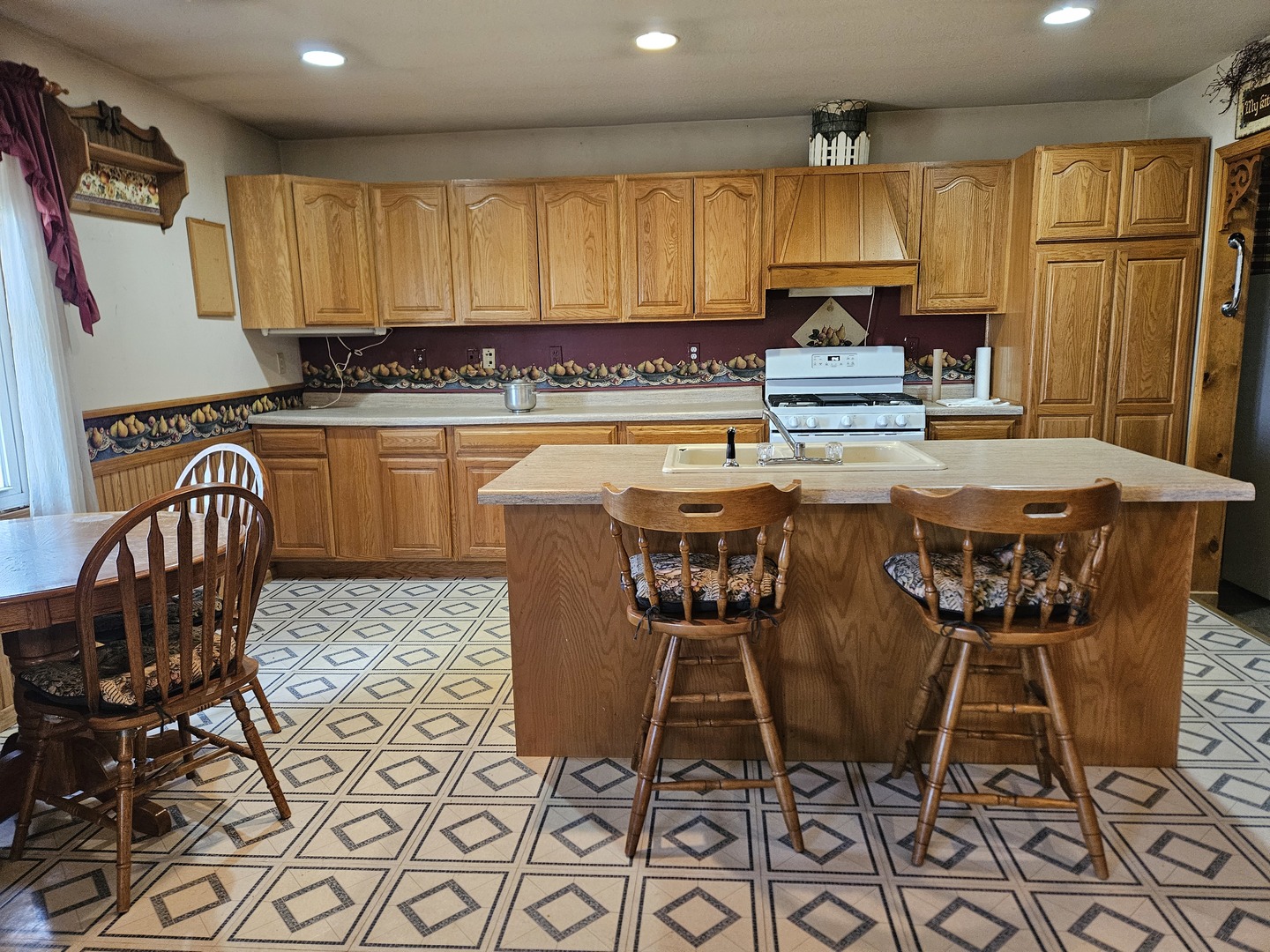 1408 N State Rte 1-17 Property Photo 6