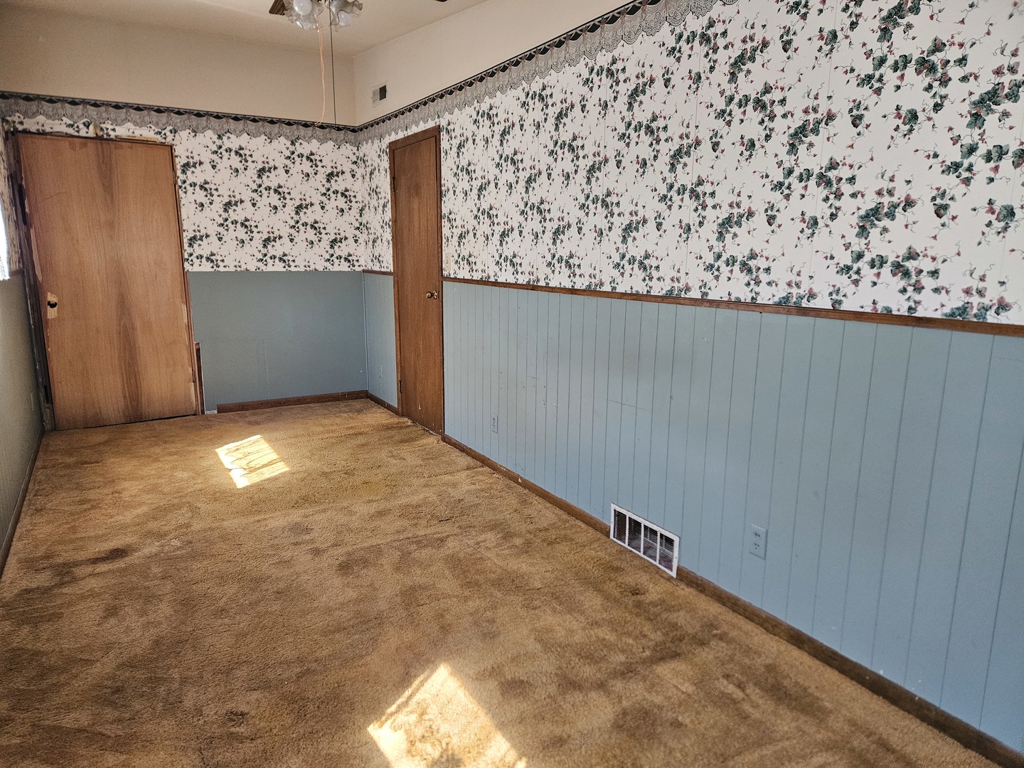 1408 N State Rte 1-17 Property Photo 11