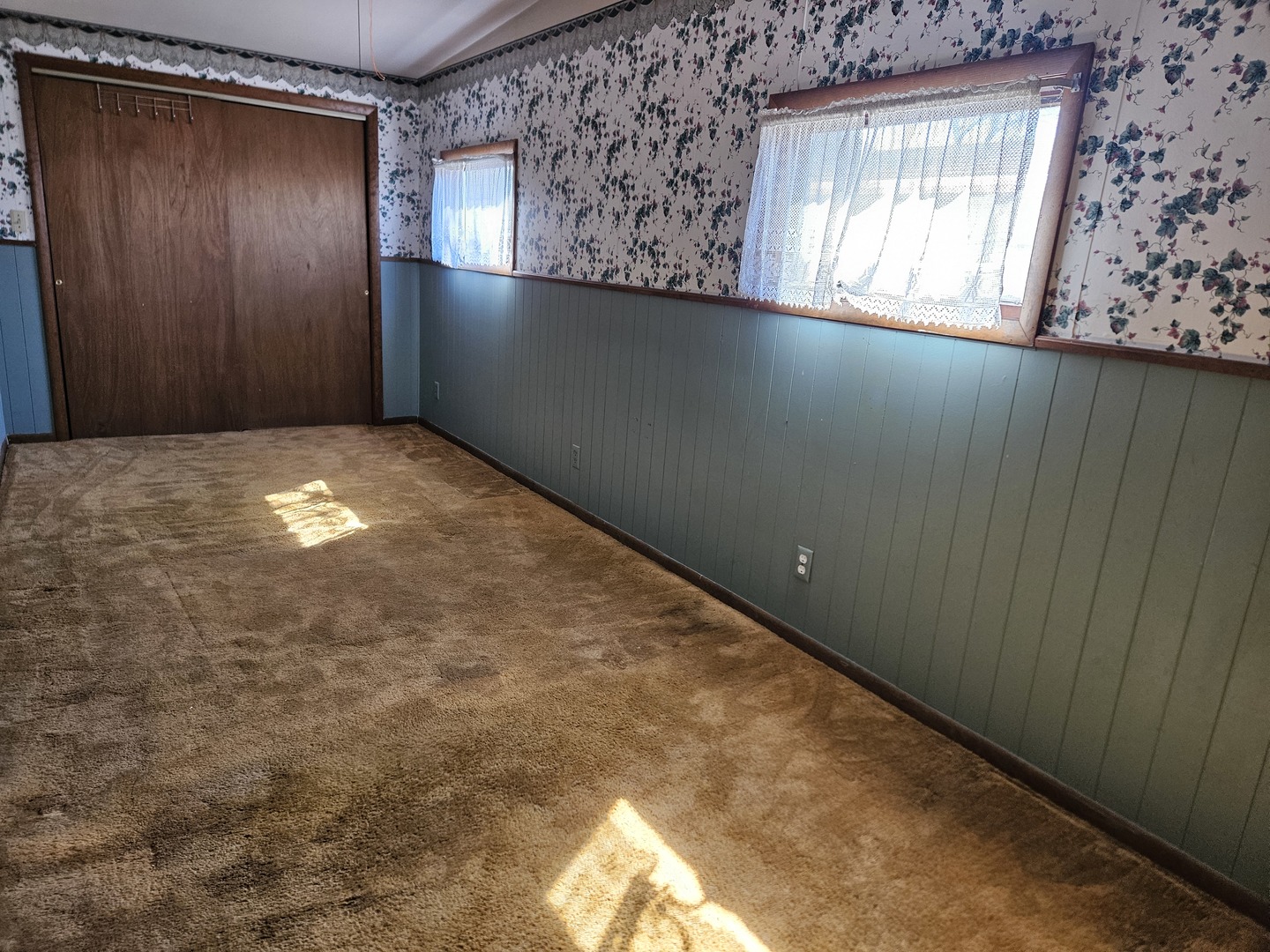 1408 N State Rte 1-17 Property Photo 12
