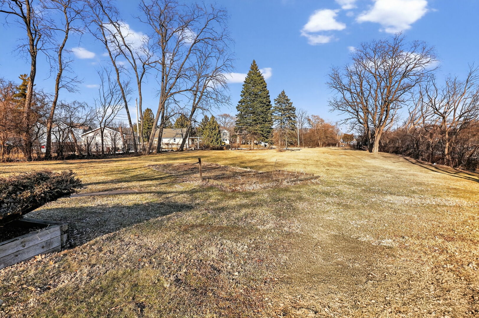 400 Frontage Road Property Photo 4