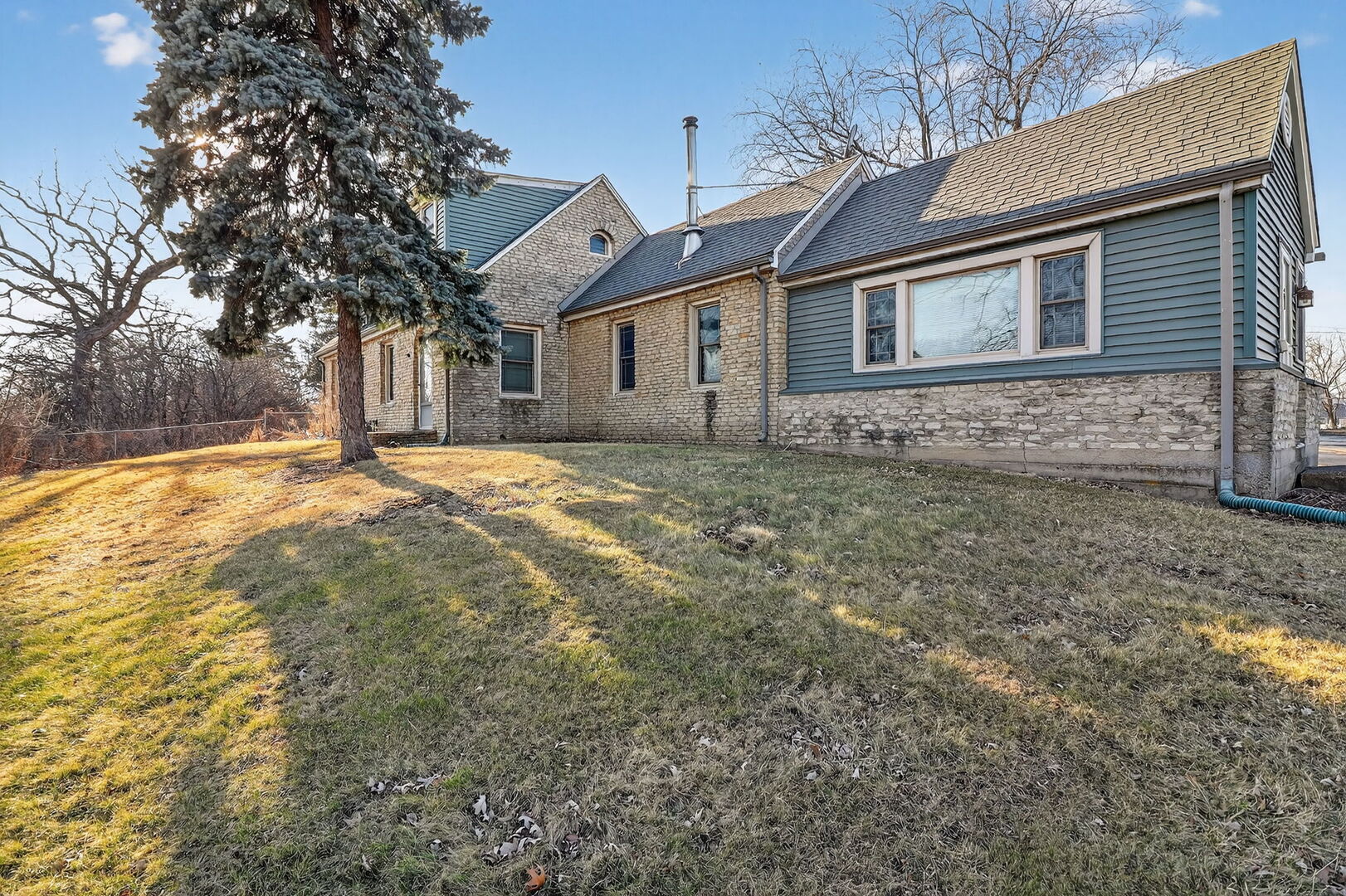 400 Frontage Road Property Photo 5