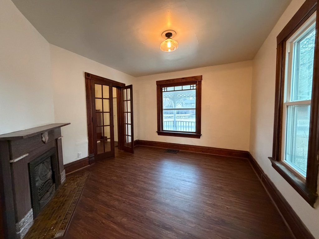 718 17th Street Property Photo 3