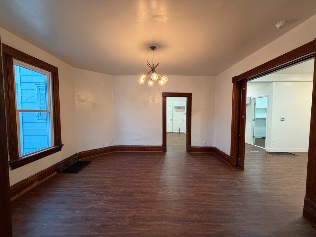 718 17th Street Property Photo 4