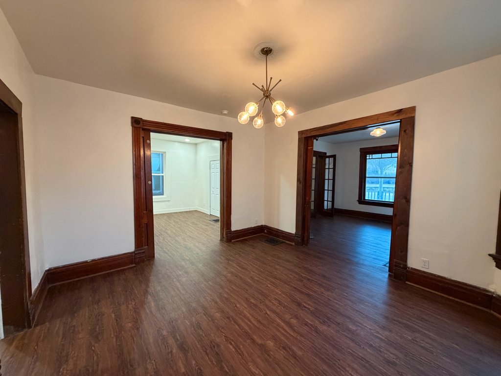 718 17th Street Property Photo 5