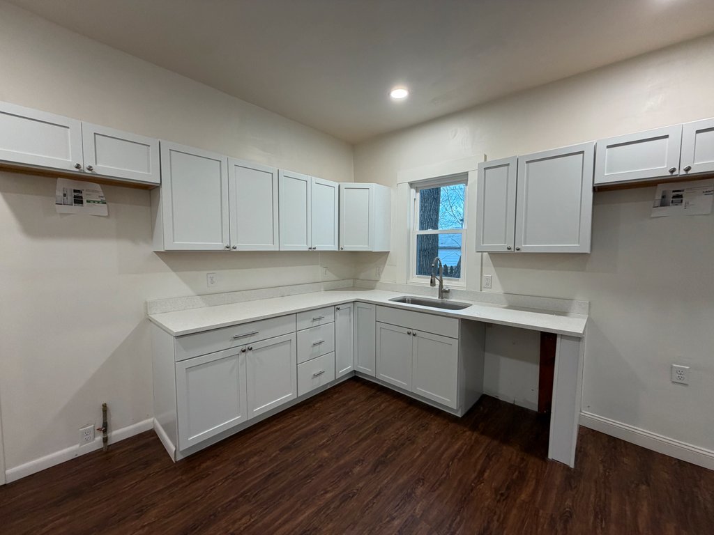718 17th Street Property Photo 9