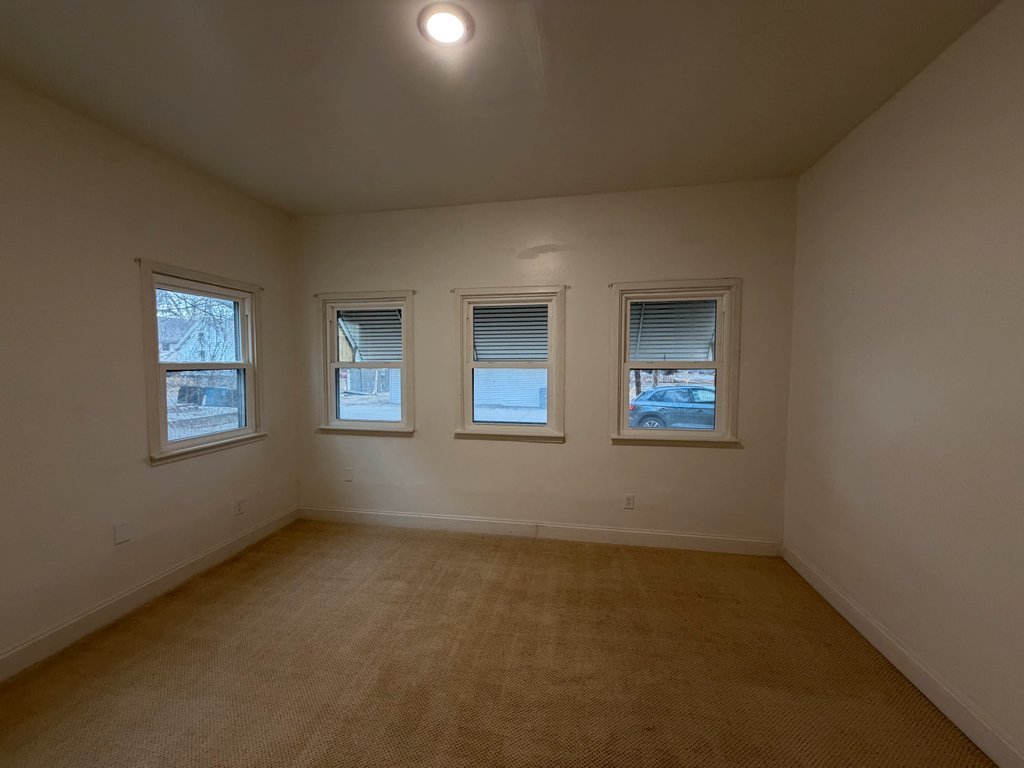 718 17th Street Property Photo 12