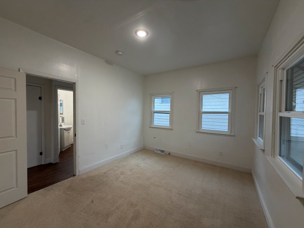 718 17th Street Property Photo 13