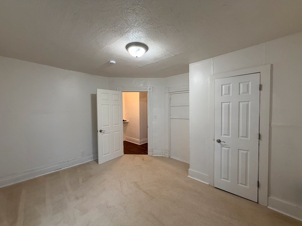 718 17th Street Property Photo 19