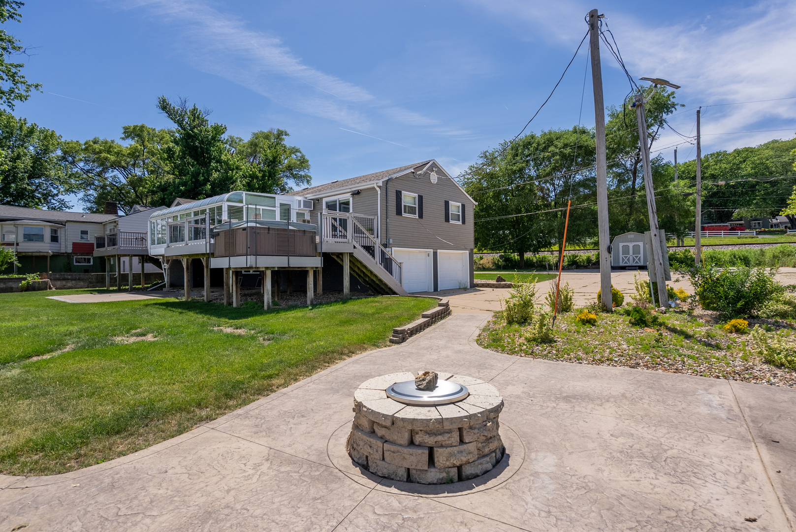 22799 Great River Road Property Photo 3