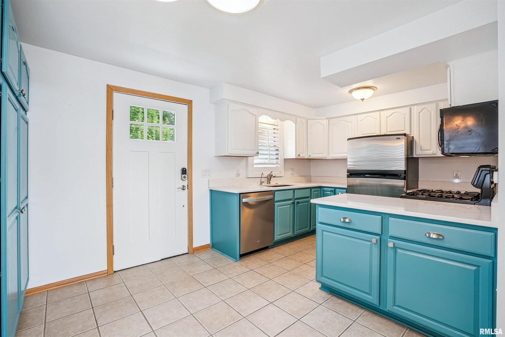 22799 Great River Road Property Photo 13