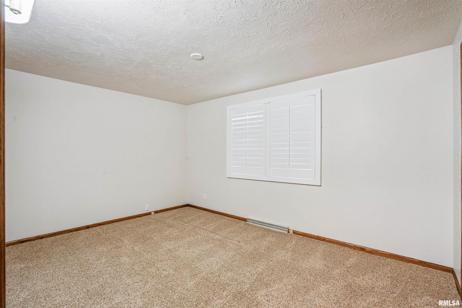 22799 Great River Road Property Photo 25