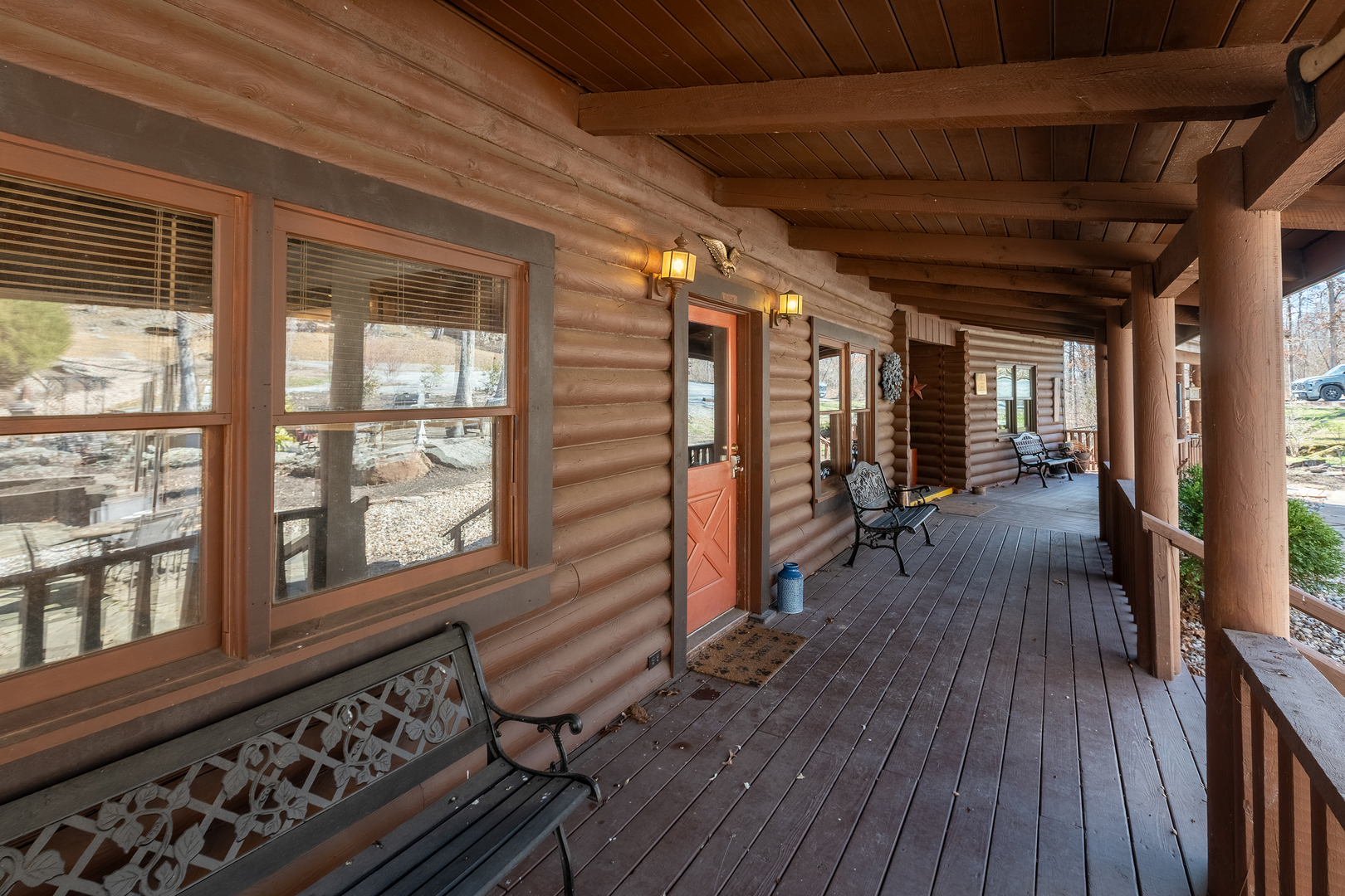 1425 Skyline Drive Property Photo 3