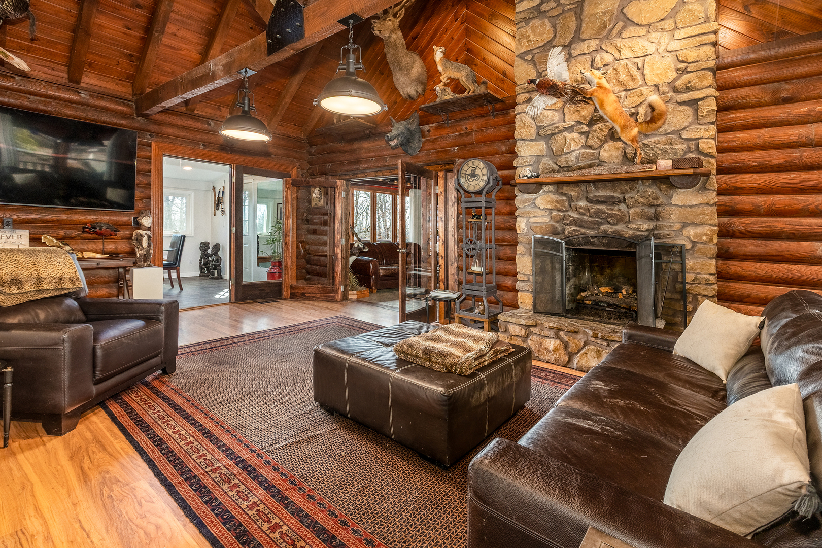 1425 Skyline Drive Property Photo 4