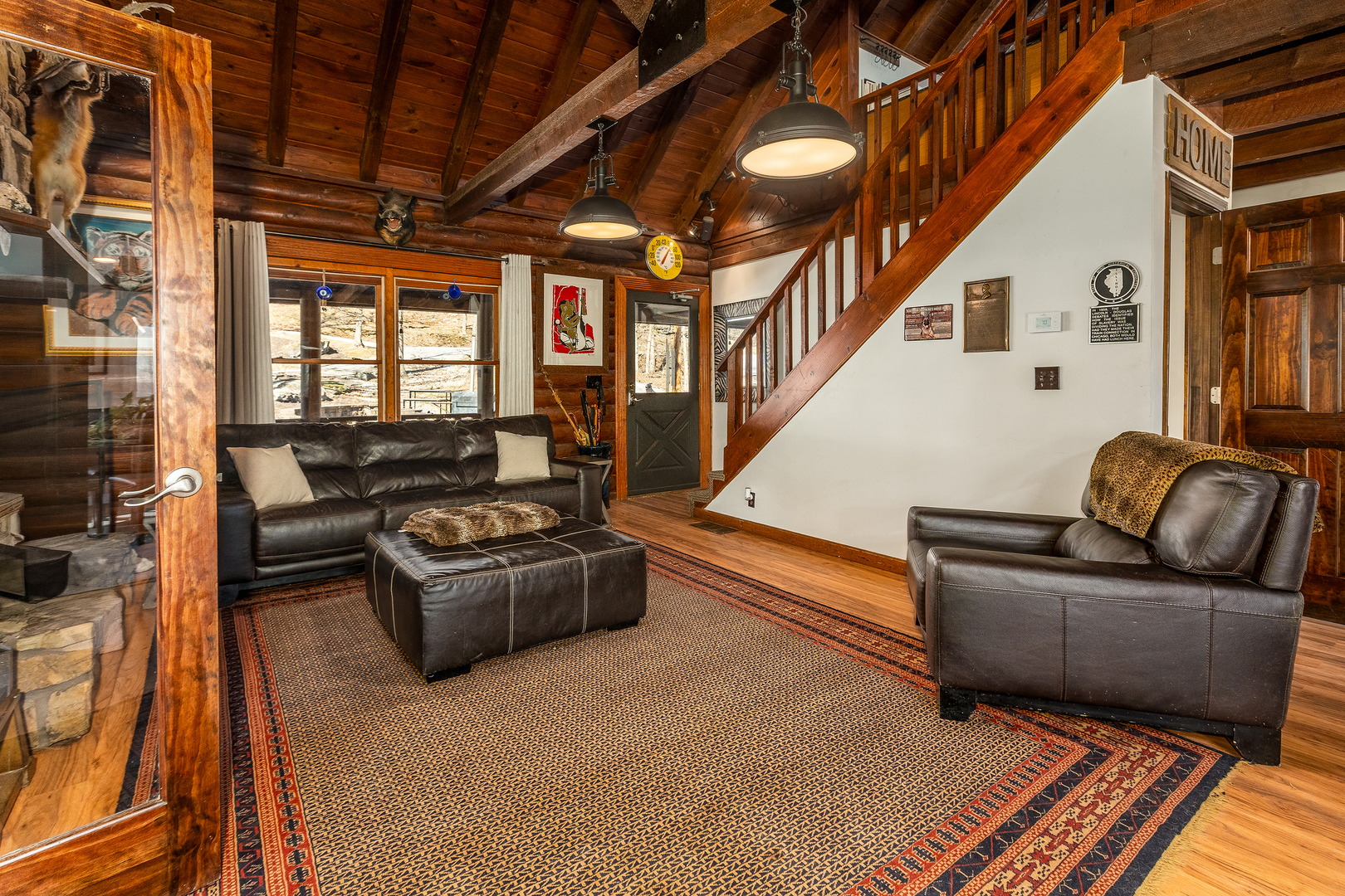 1425 Skyline Drive Property Photo 6