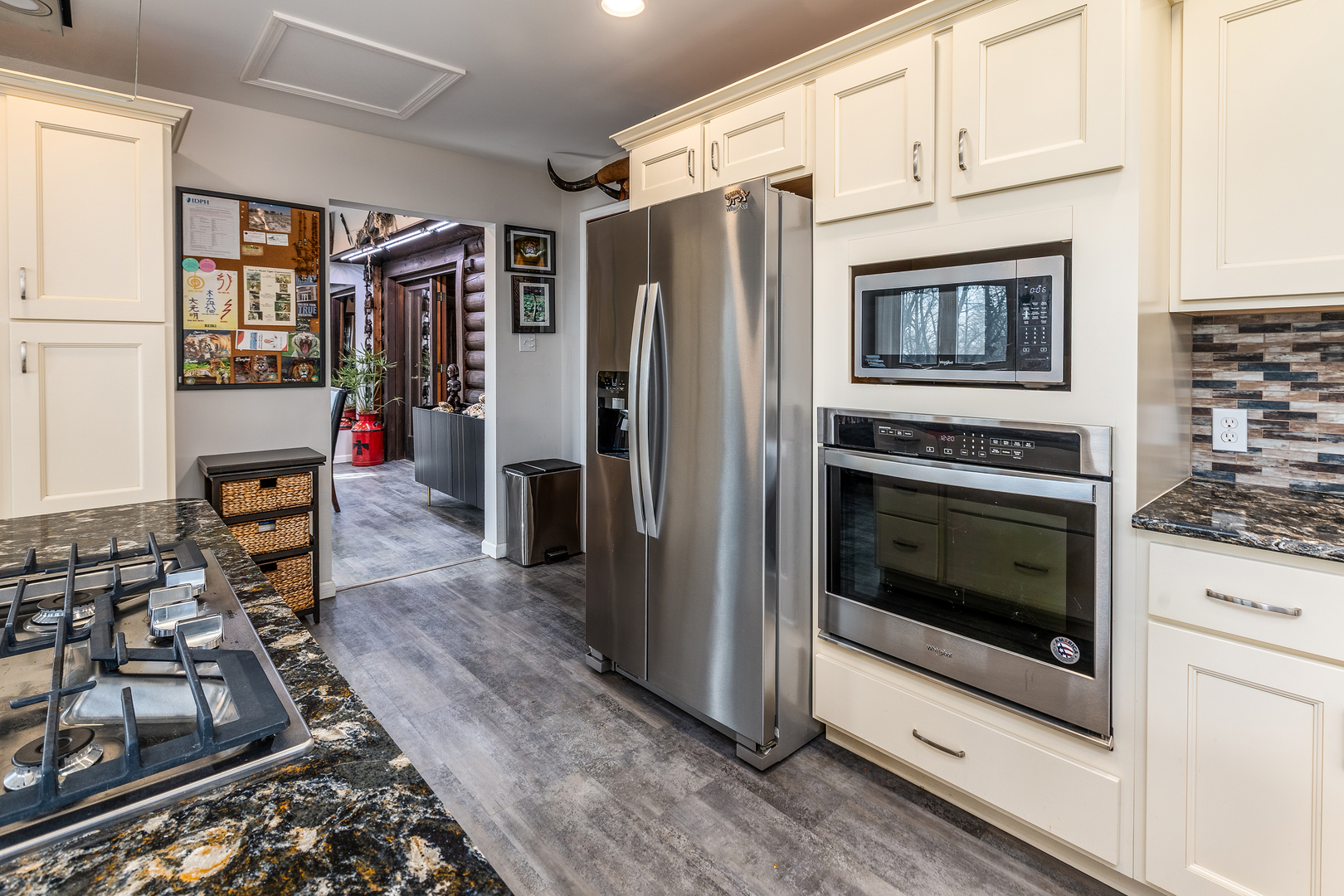 1425 Skyline Drive Property Photo 10