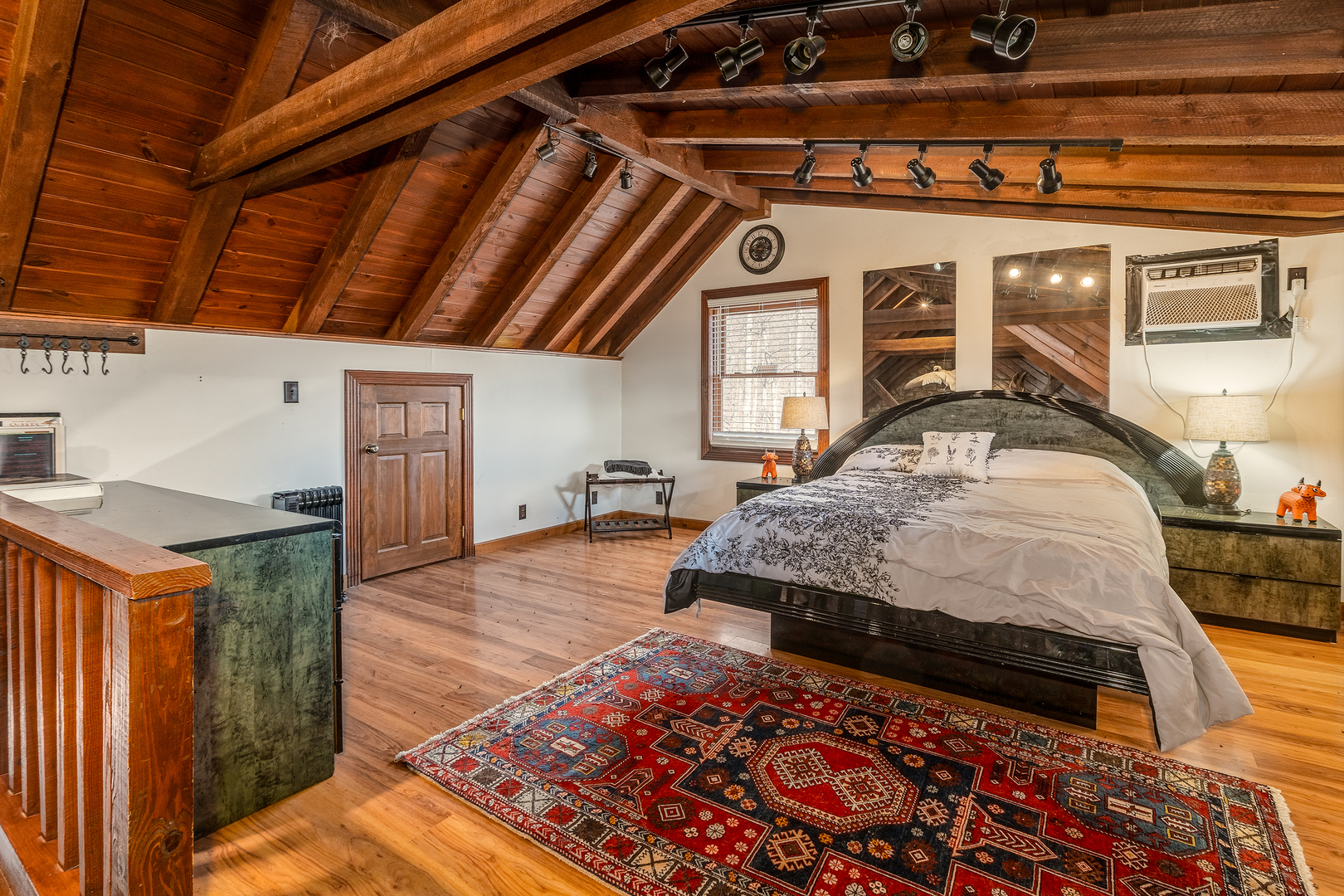 1425 Skyline Drive Property Photo 14