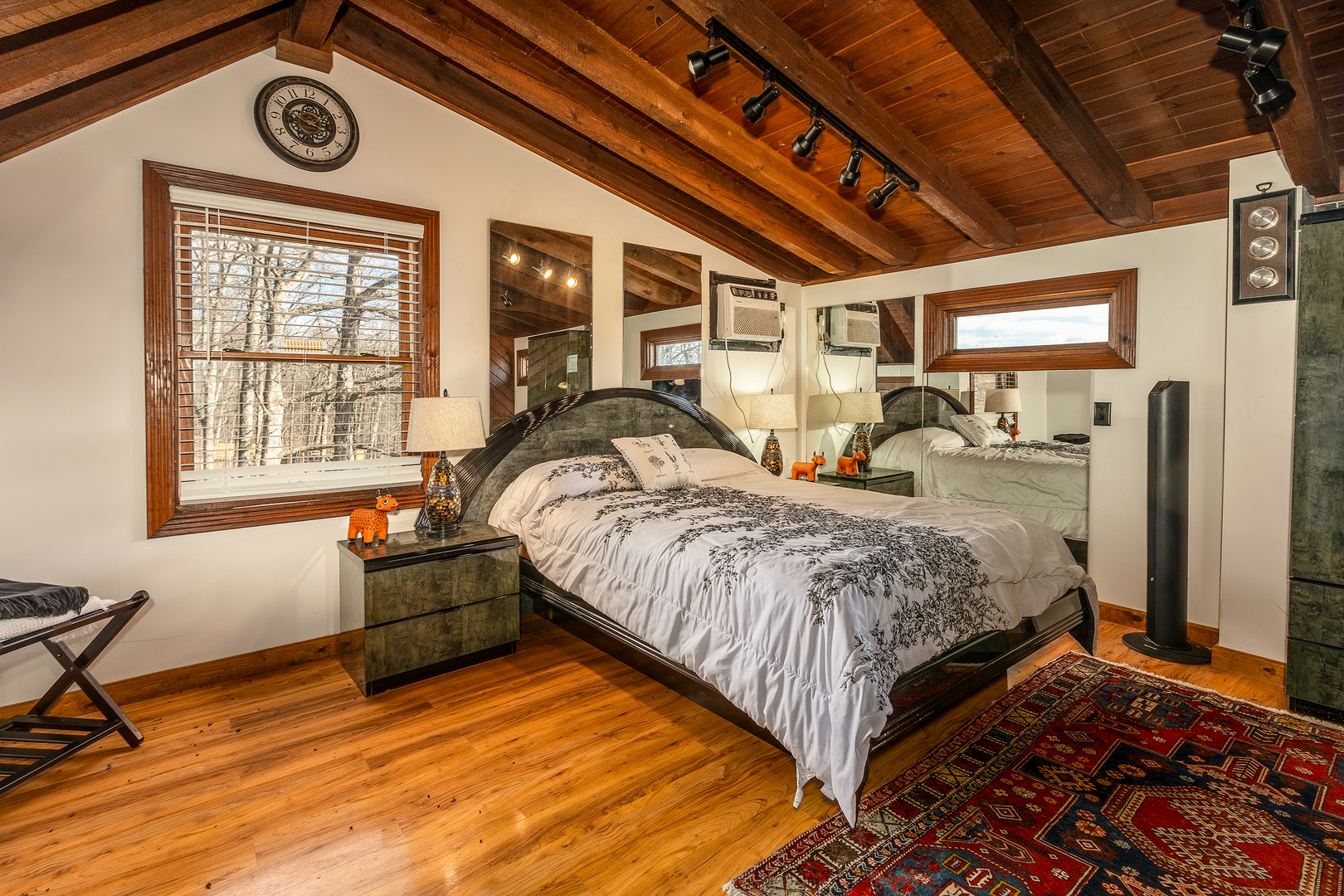 1425 Skyline Drive Property Photo 15
