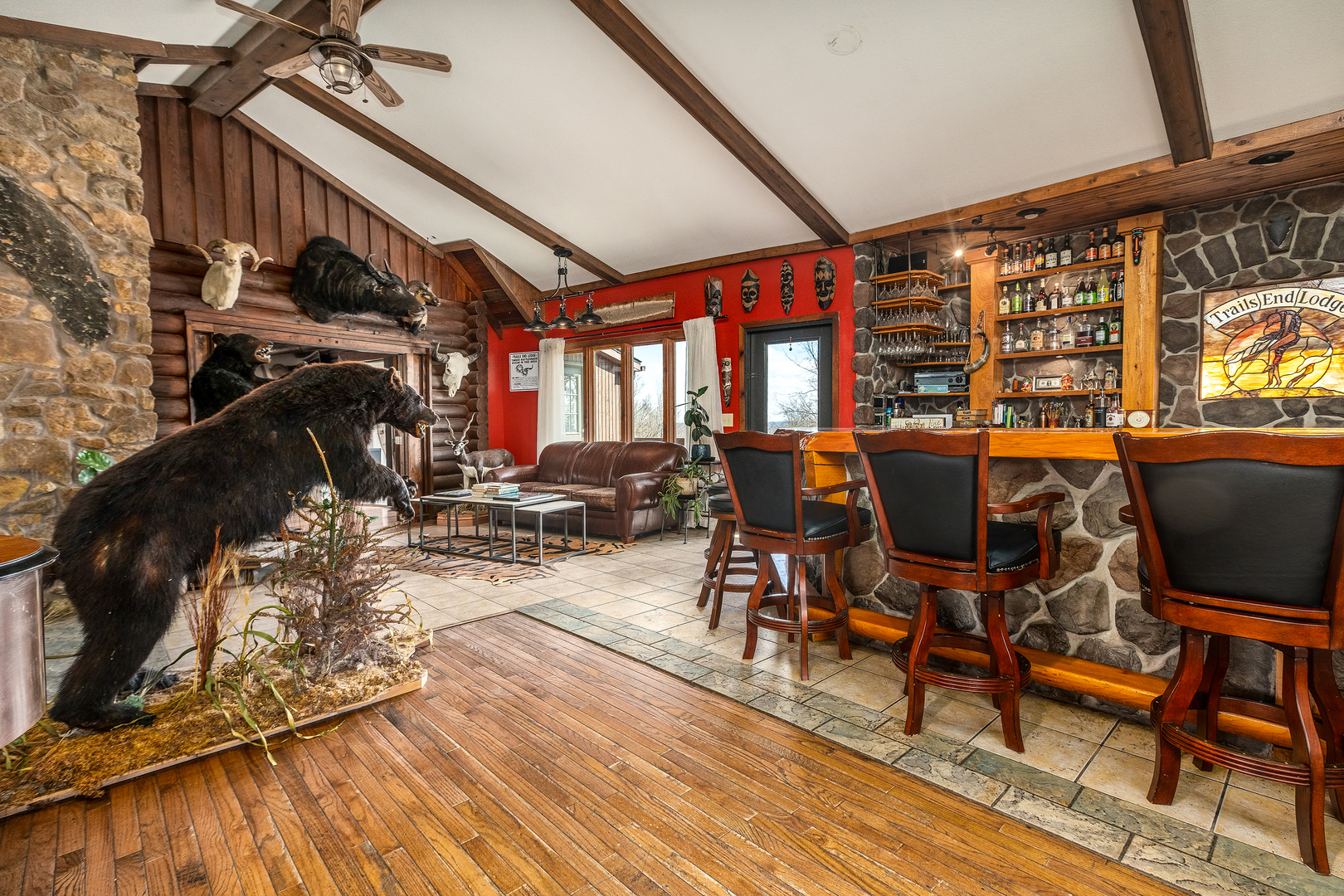 1425 Skyline Drive Property Photo 21