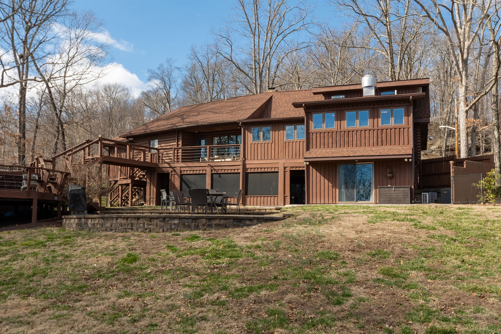1425 Skyline Drive Property Photo 39