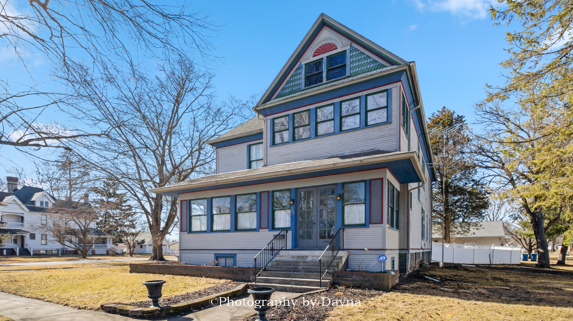 203 N Maple Street Property Photo 4