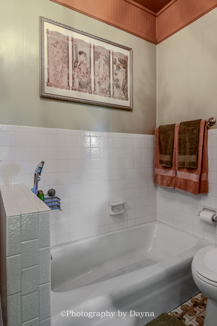 203 N Maple Street Property Photo 38