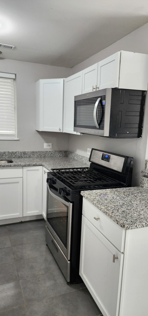 642 W 123rd Street 1 Property Photo 5