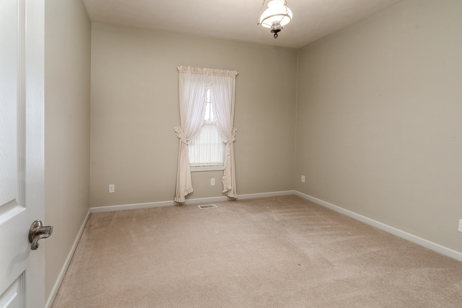 8511 Knox Road Property Photo 34