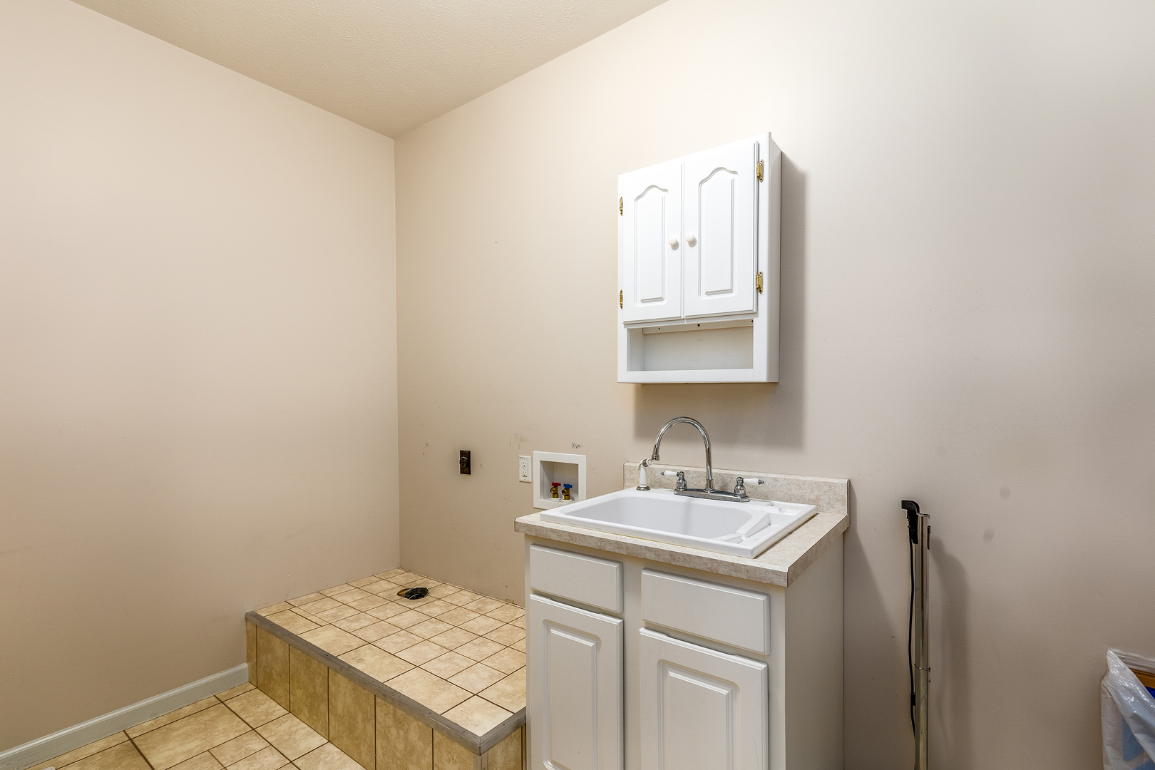 8511 Knox Road Property Photo 38