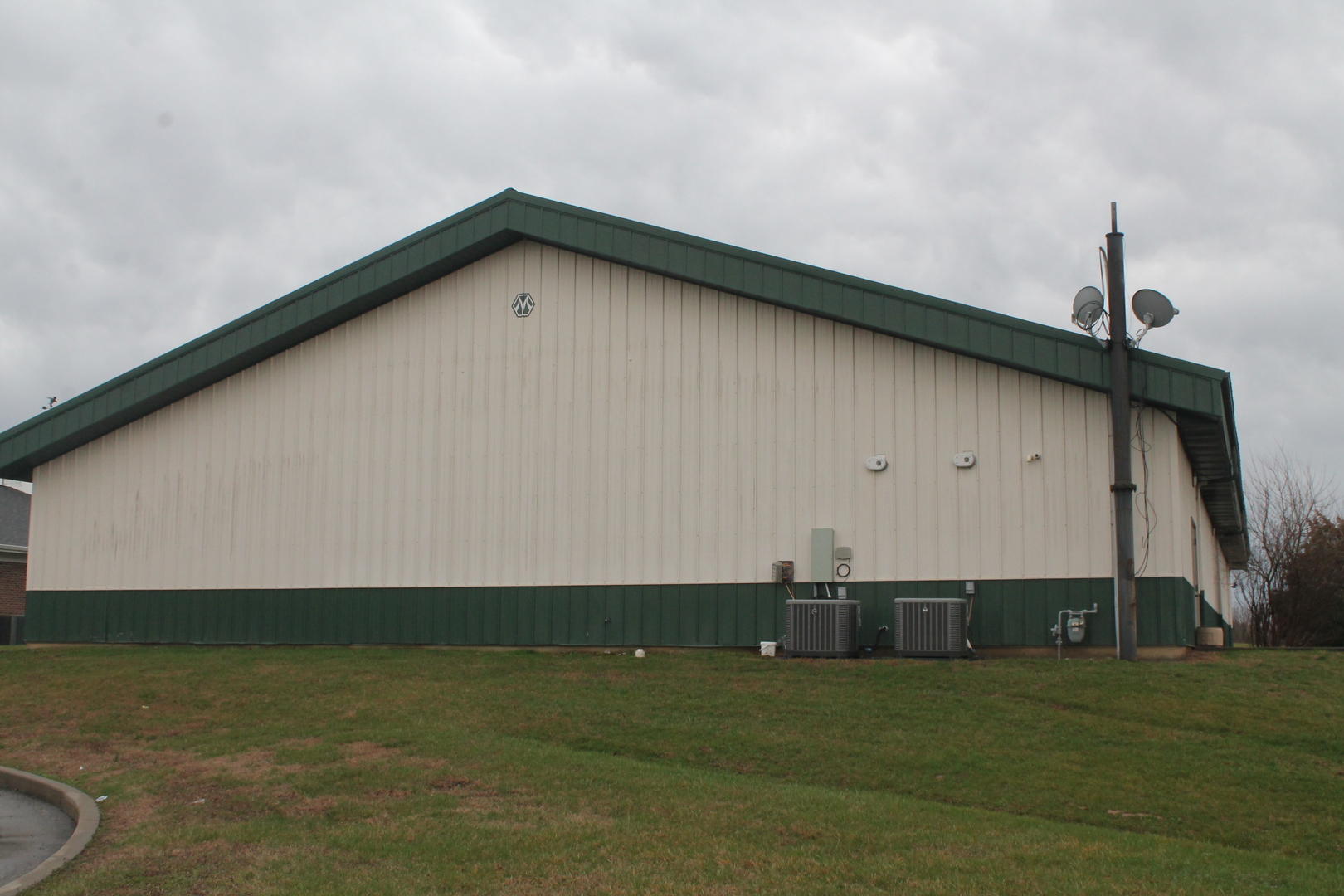 1350 E Mall Drive Property Photo 3
