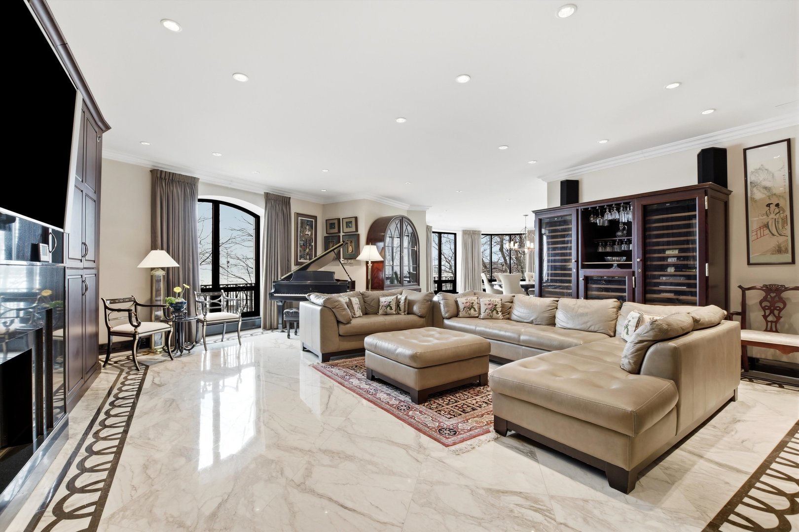 840 N Lake Shore Drive 201 Property Photo 10