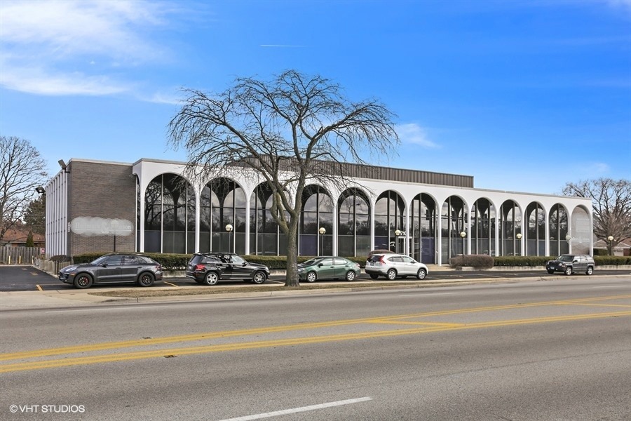 7101 N Cicero Avenue Property Photo 1