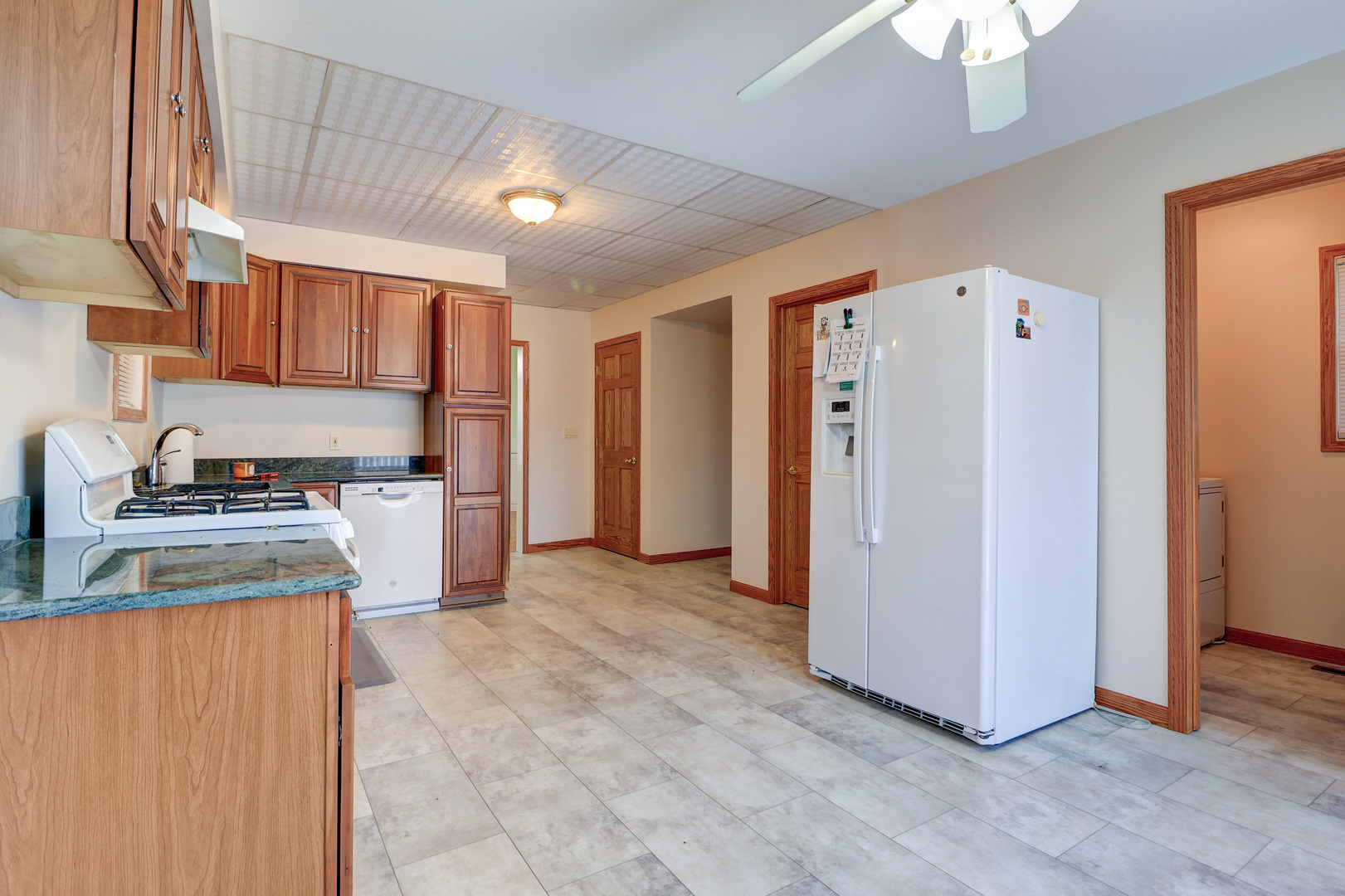 105 S Bluff Street Property Photo 5