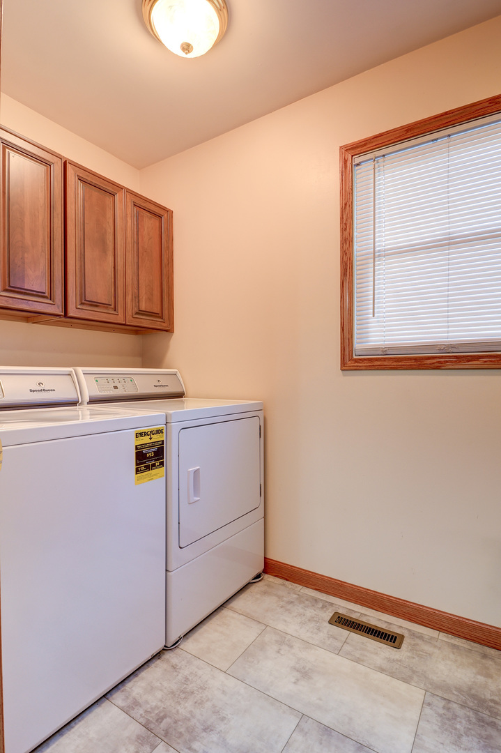 105 S Bluff Street Property Photo 8
