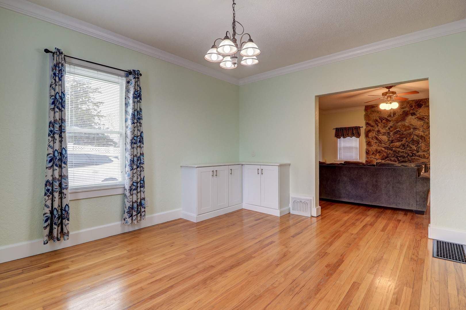105 S Bluff Street Property Photo 10