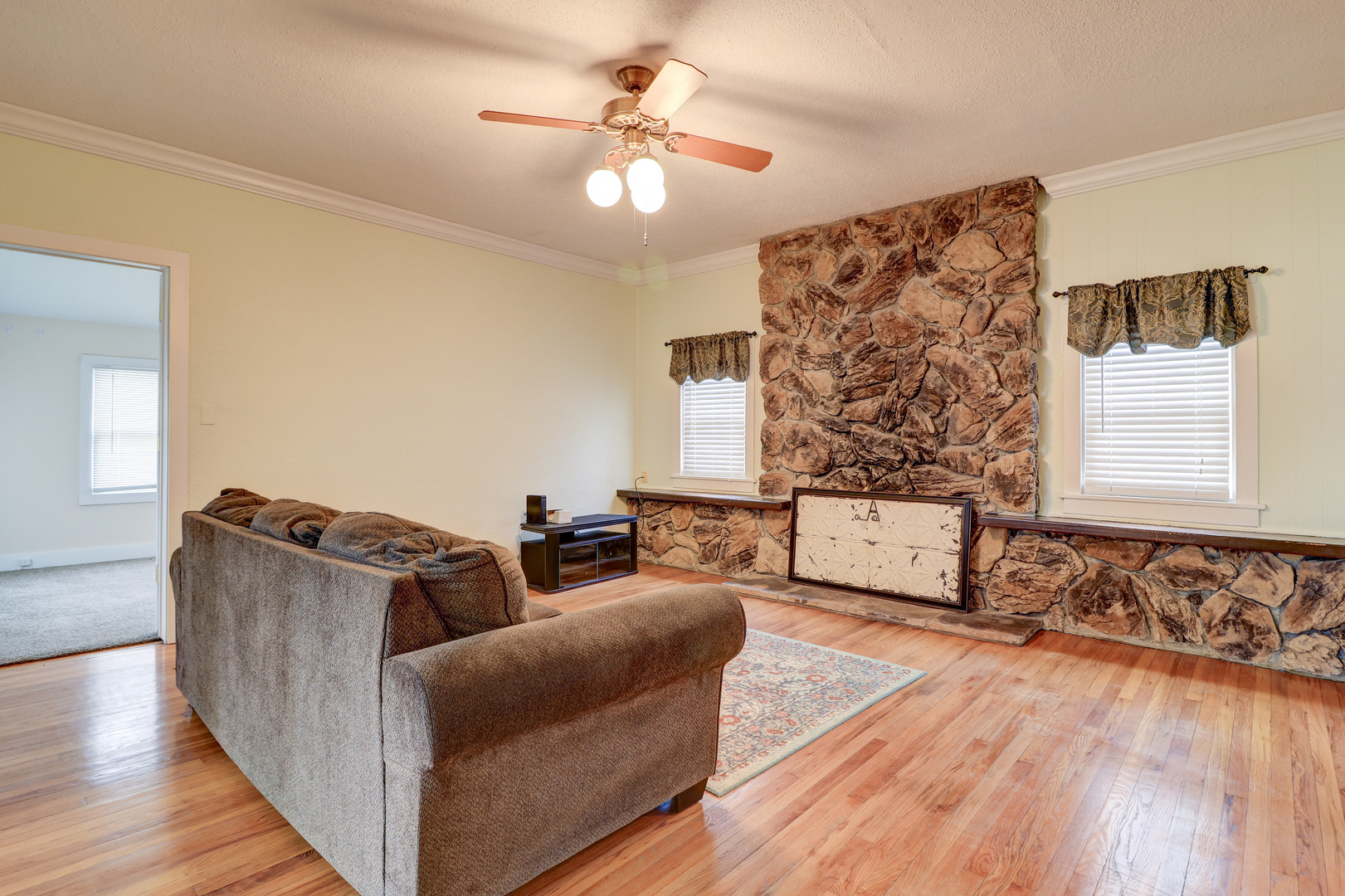 105 S Bluff Street Property Photo 13