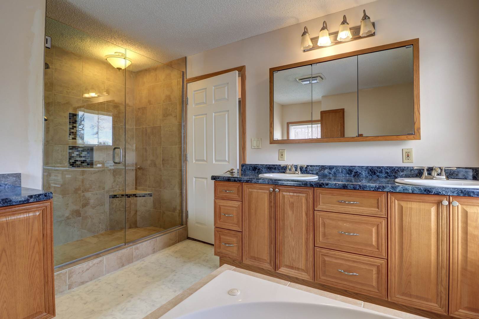 105 S Bluff Street Property Photo 18