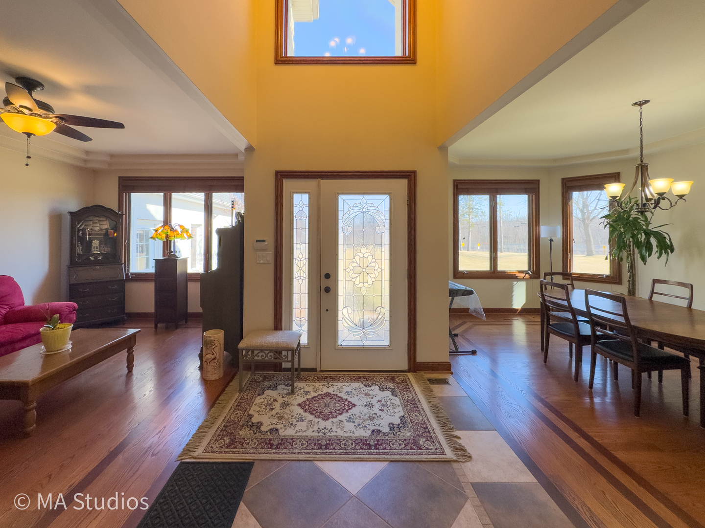 9030 Elm Avenue Property Photo 2