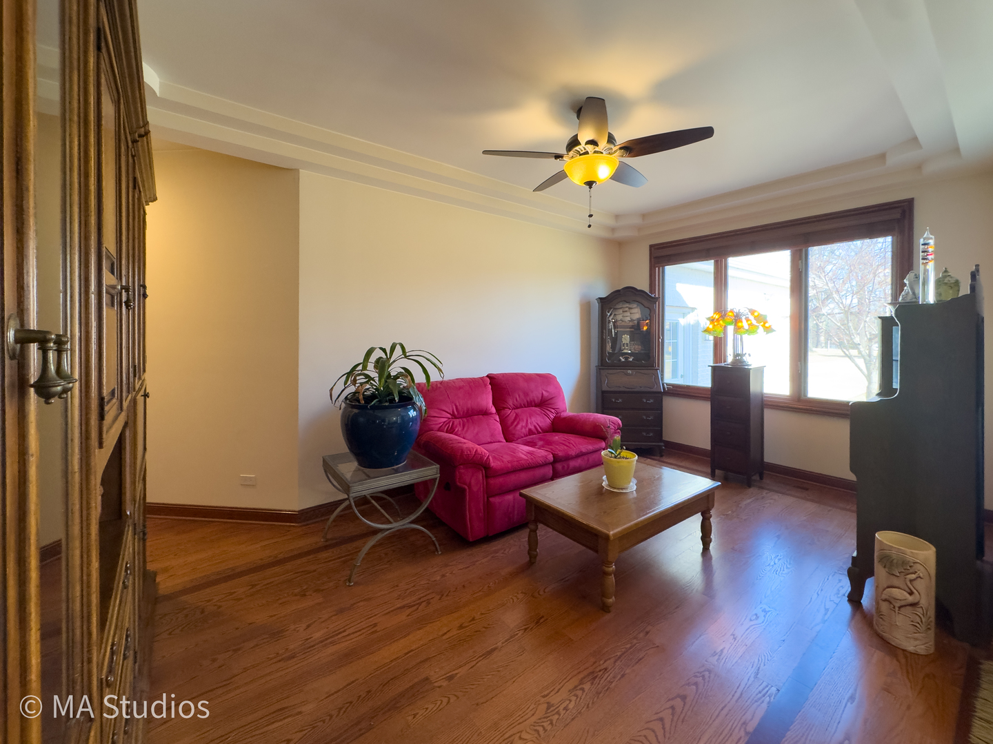 9030 Elm Avenue Property Photo 6