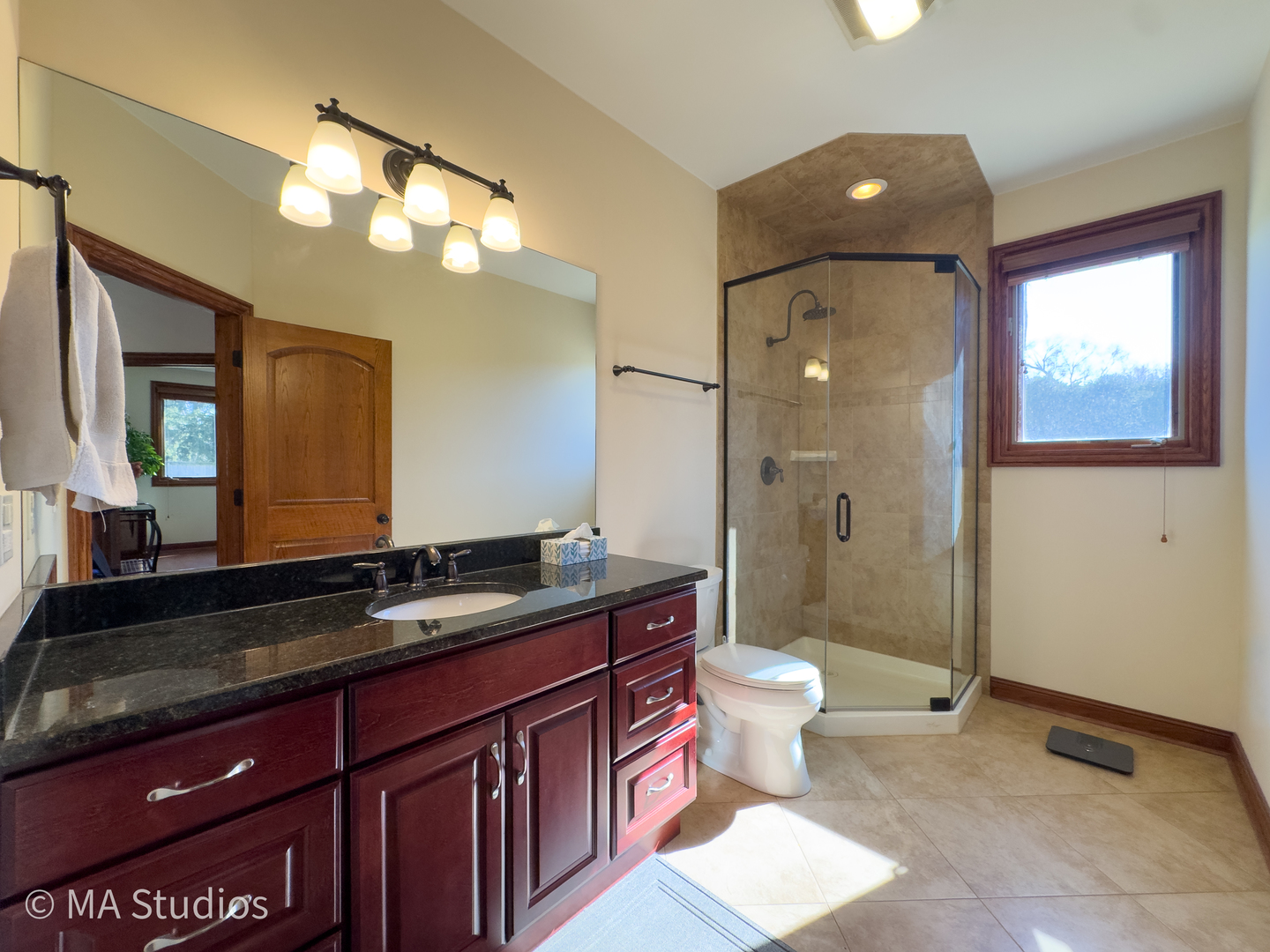 9030 Elm Avenue Property Photo 24