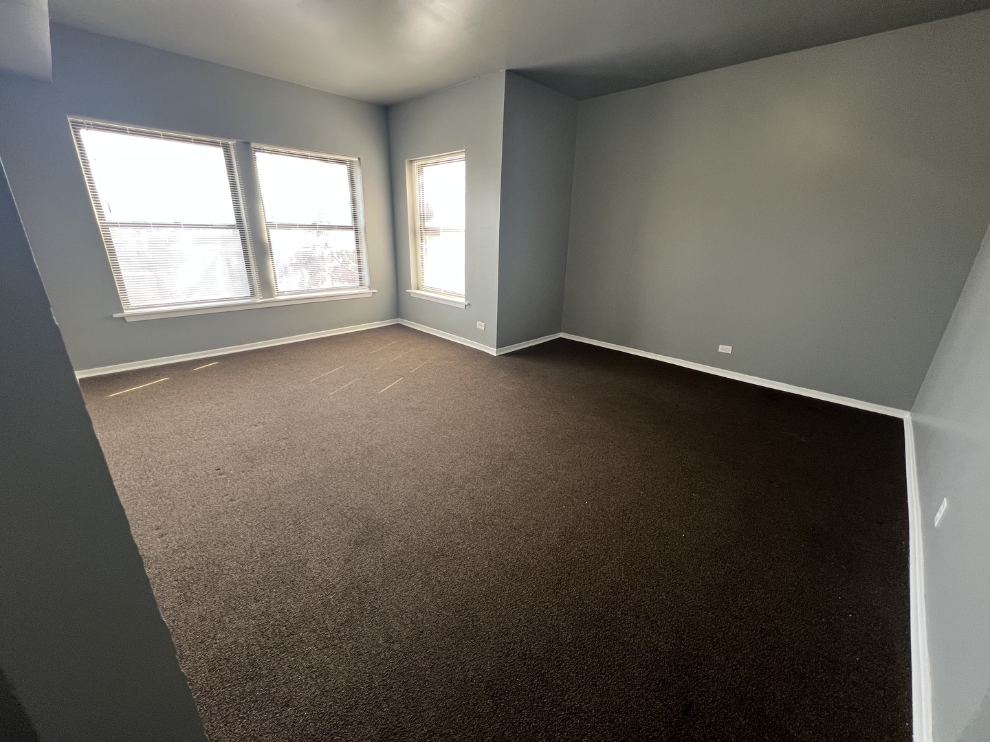6908 S Michigan Avenue 2s Property Photo 2