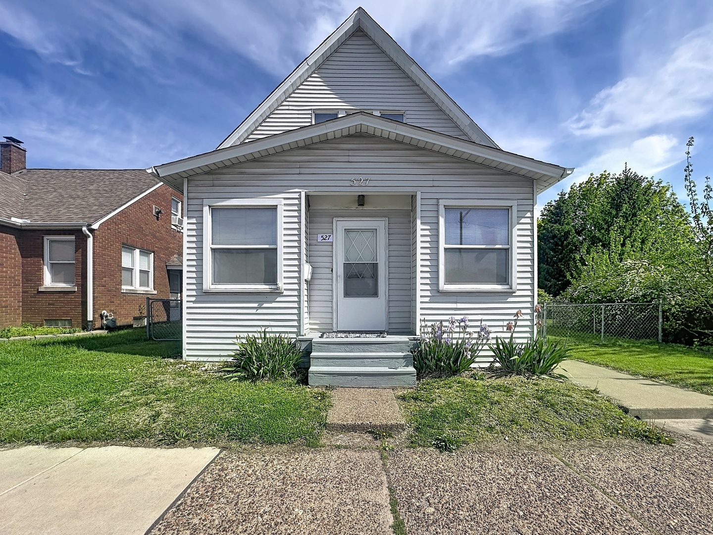 527 19th Avenue Property Photo 1