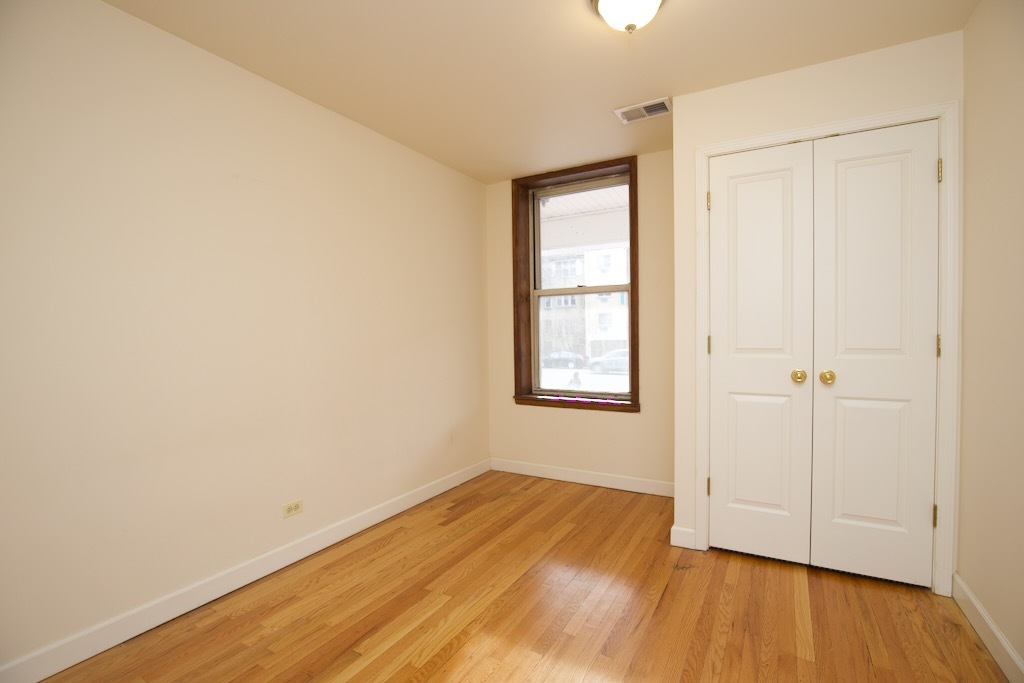 6713 N Sheridan Road 2n Property Photo 9