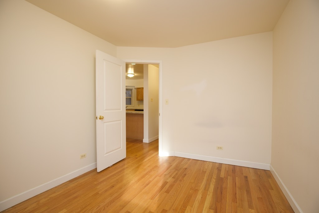 6713 N Sheridan Road 2n Property Photo 11