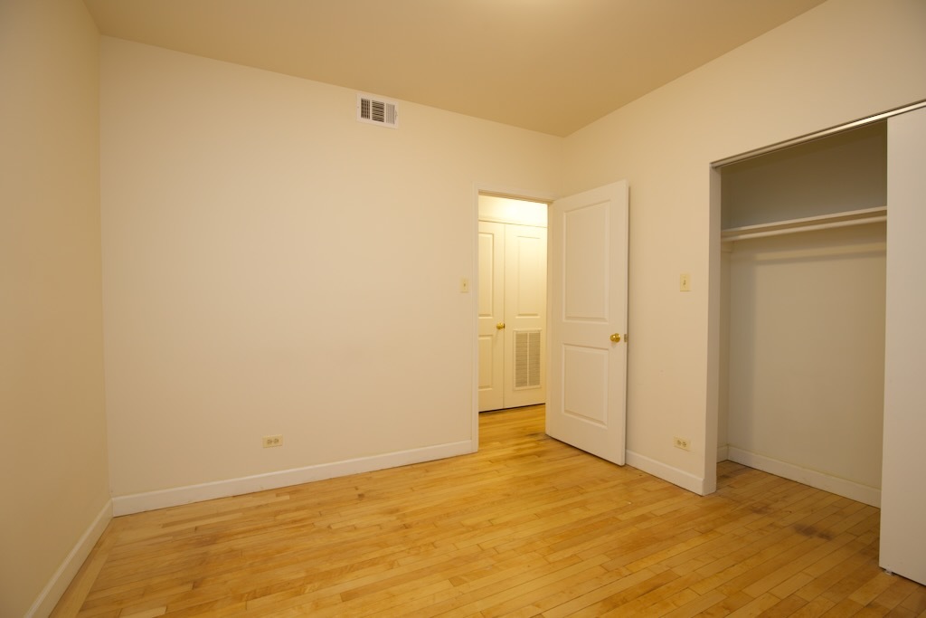 6713 N Sheridan Road 2n Property Photo 12