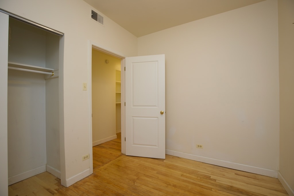 6713 N Sheridan Road 2n Property Photo 14