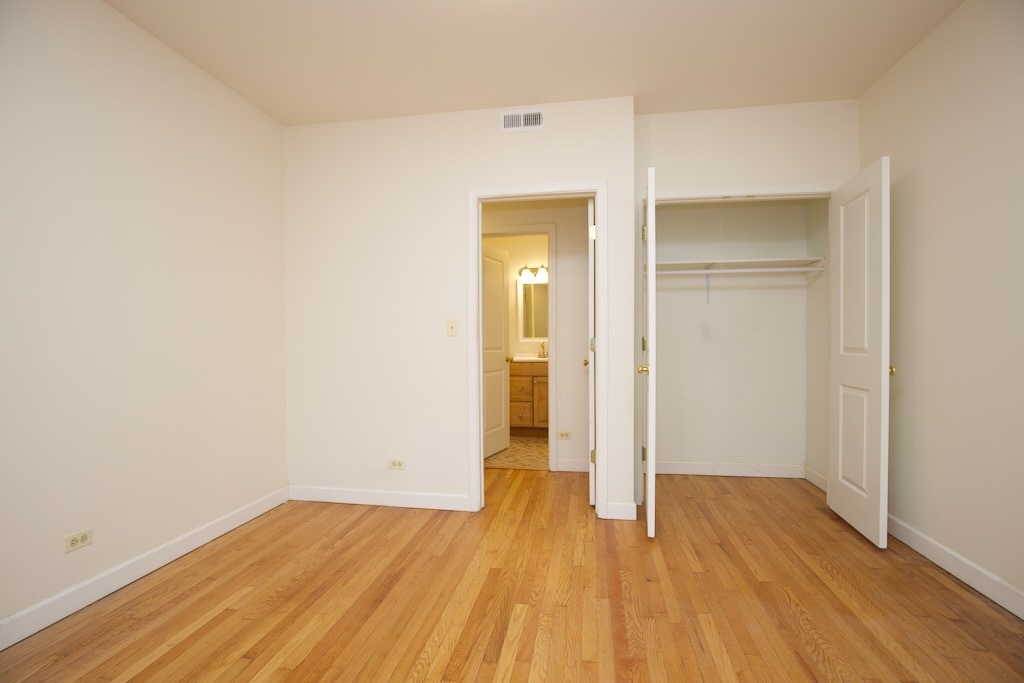6713 N Sheridan Road 2n Property Photo 18